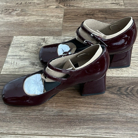Marc fisher burgundy heels NWT - Picture 3 of 6